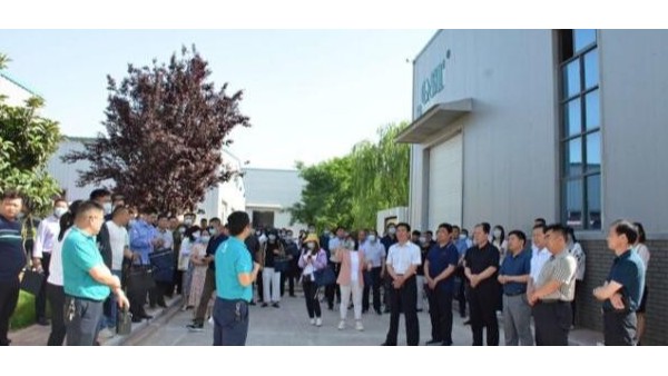 恭喜蜜桃AV在线免费播放伟业在“6看6比”活动中荣获多个荣誉称号